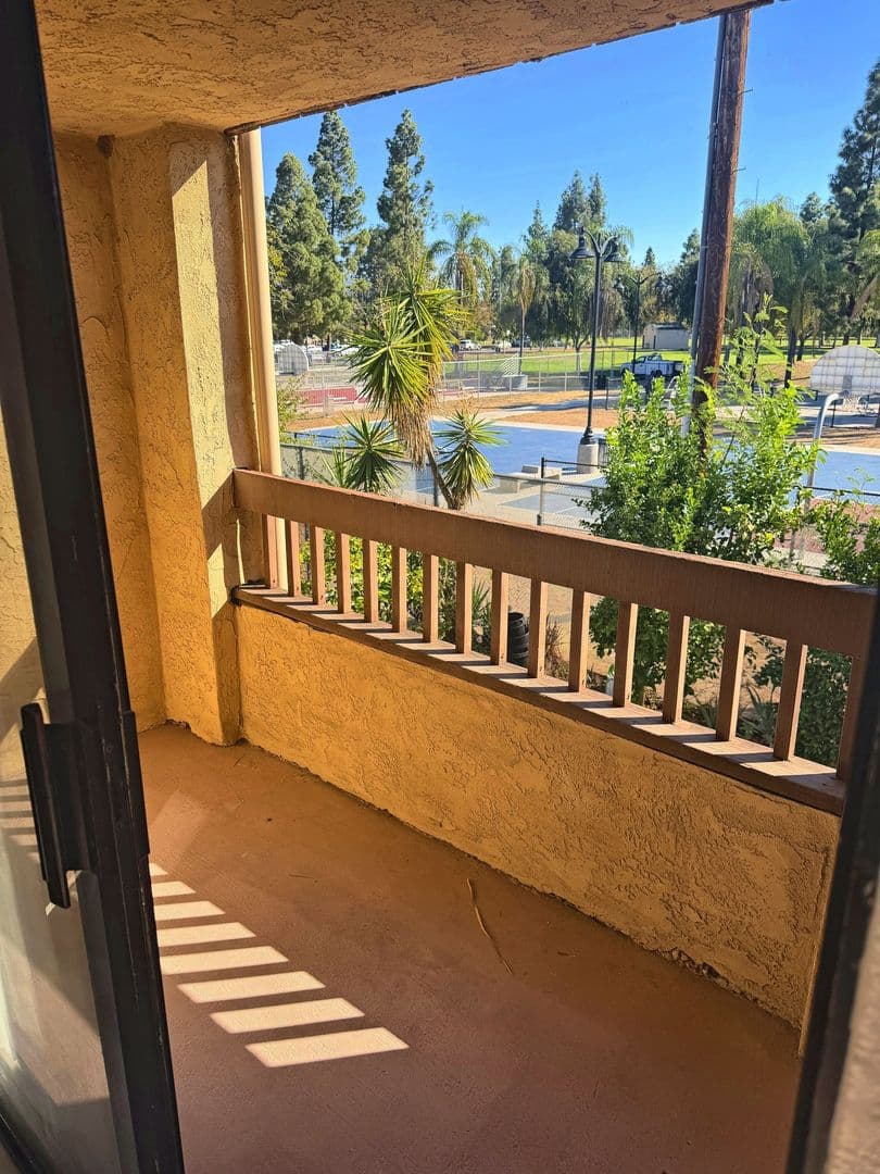 El Cajon Apartment: 345 N 1st St