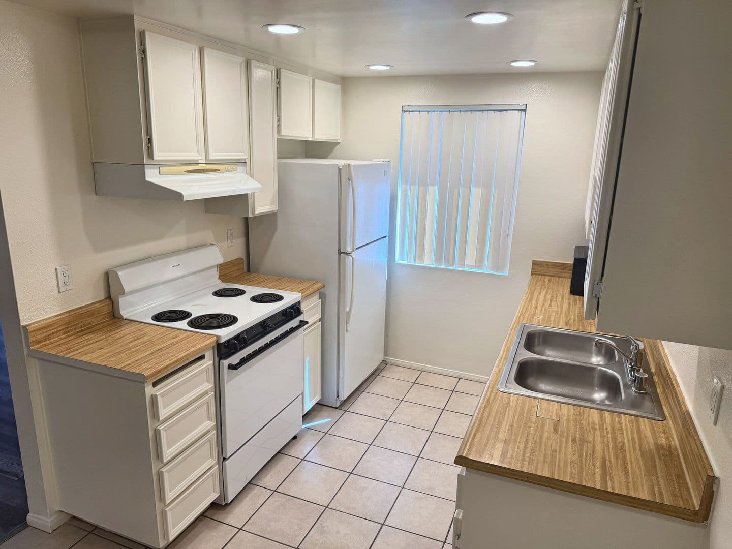 El Cajon Apartment: 345 N 1st St