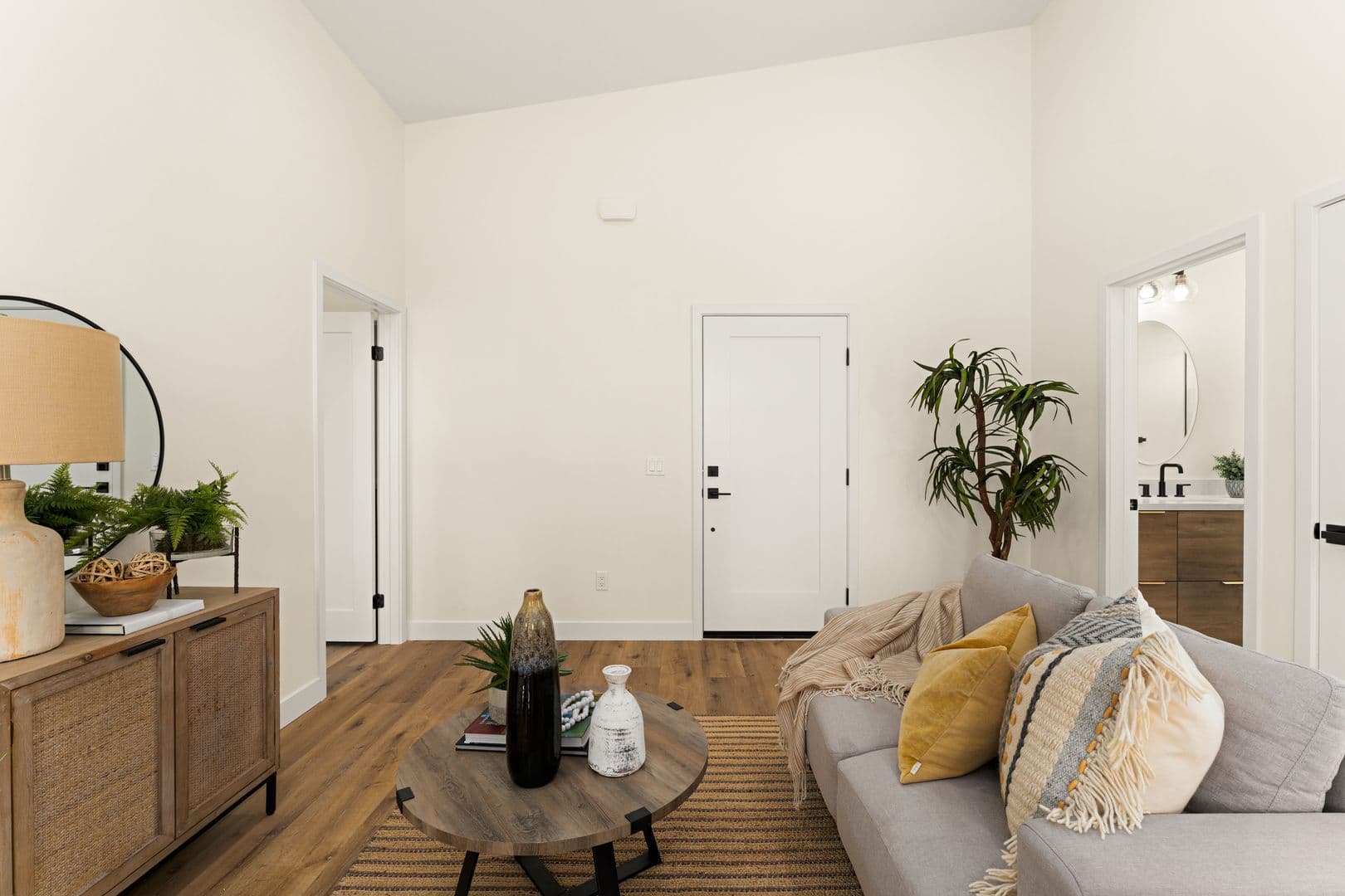 San Diego Apartment: 6285 Lorca Drive
