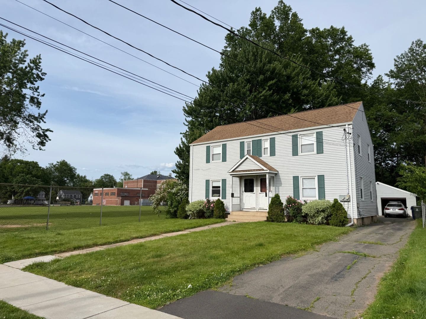 West Hartford Apartment: 120-122 Ardmore Road