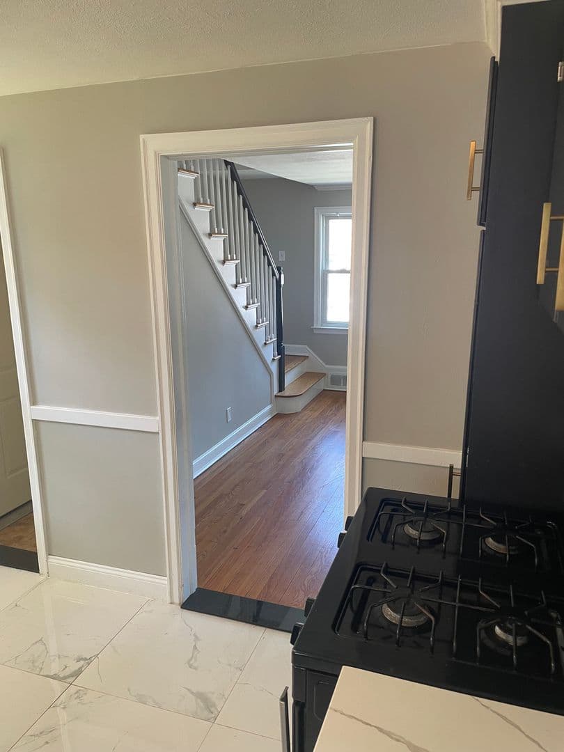 West Hartford House: 177 Abbotsford Ave.