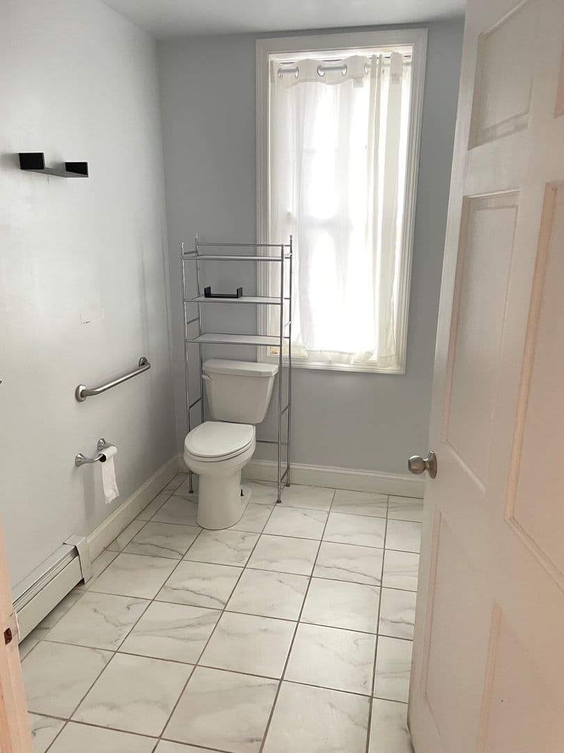 Hartford Apartment: 293-301 Farmington Ave.