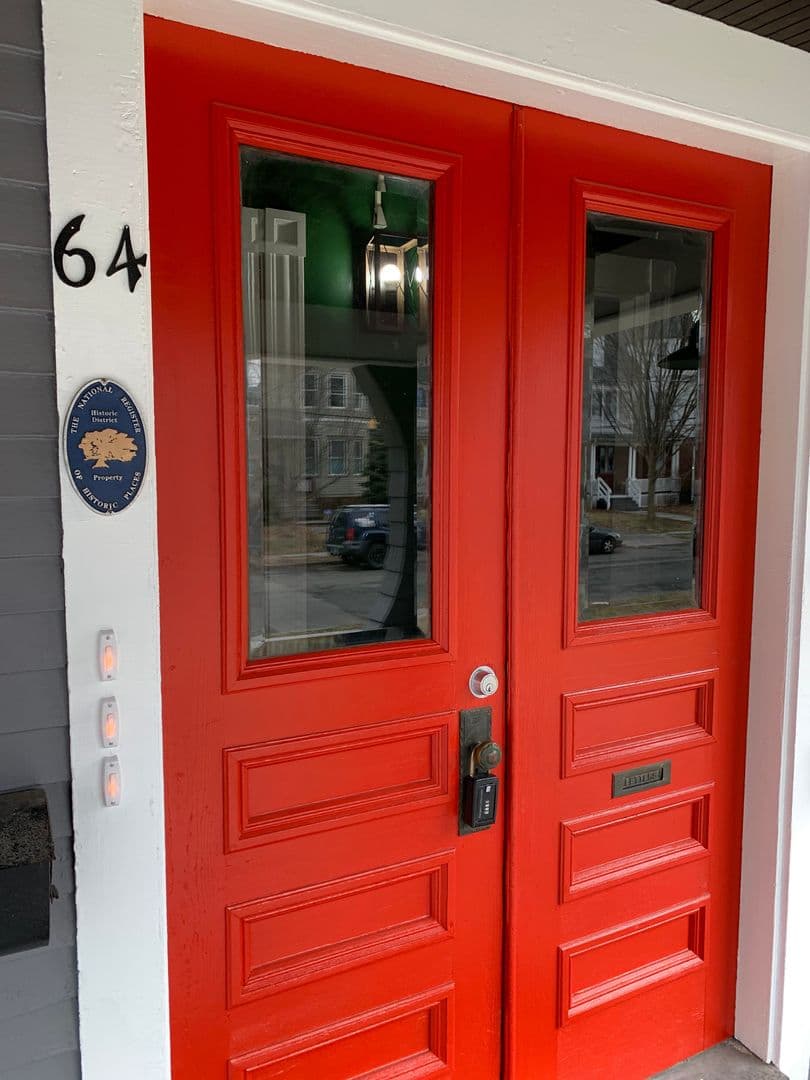 Hartford Apartment: 64 Oxford Street