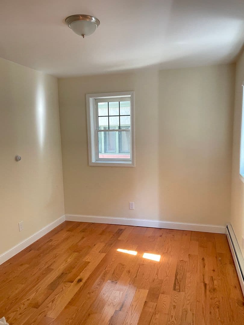 Hartford Apartment: 293-301 Farmington Ave.