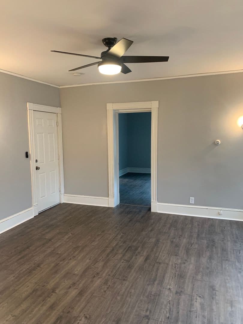 New Britain Apartment: 131 Lincoln St