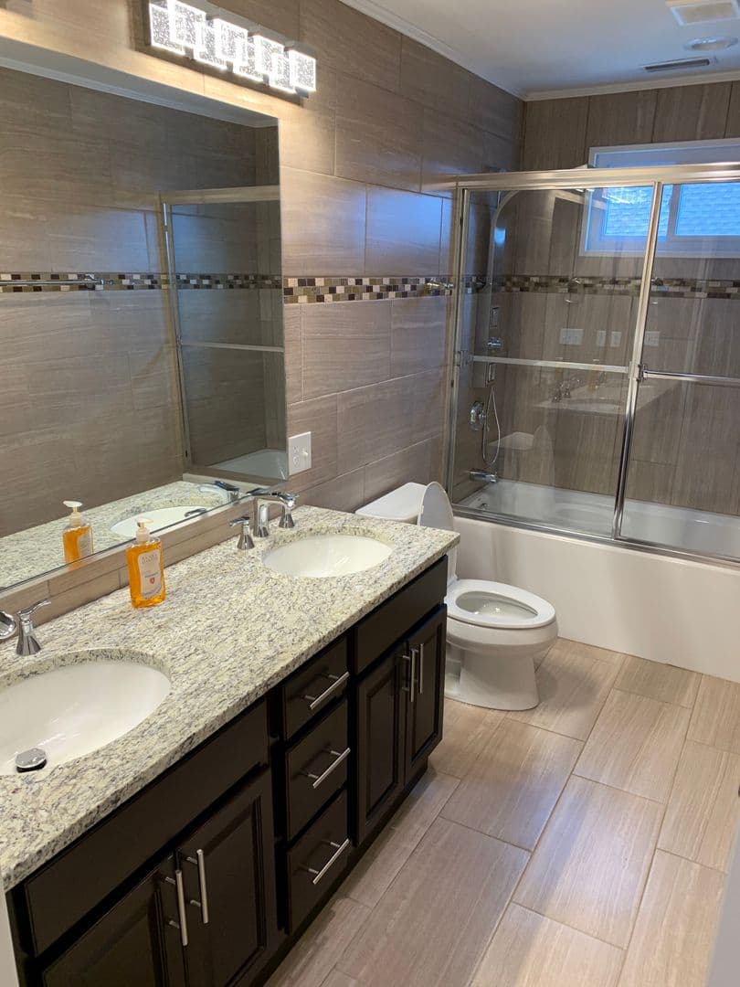 Hartford Apartment: 64 Oxford Street