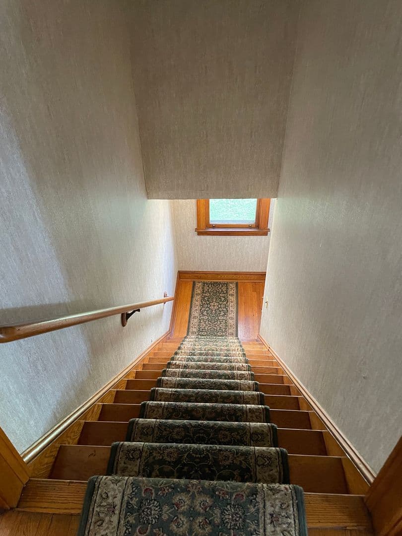 West Hartford Apartment: 11-13 Mitchell Place