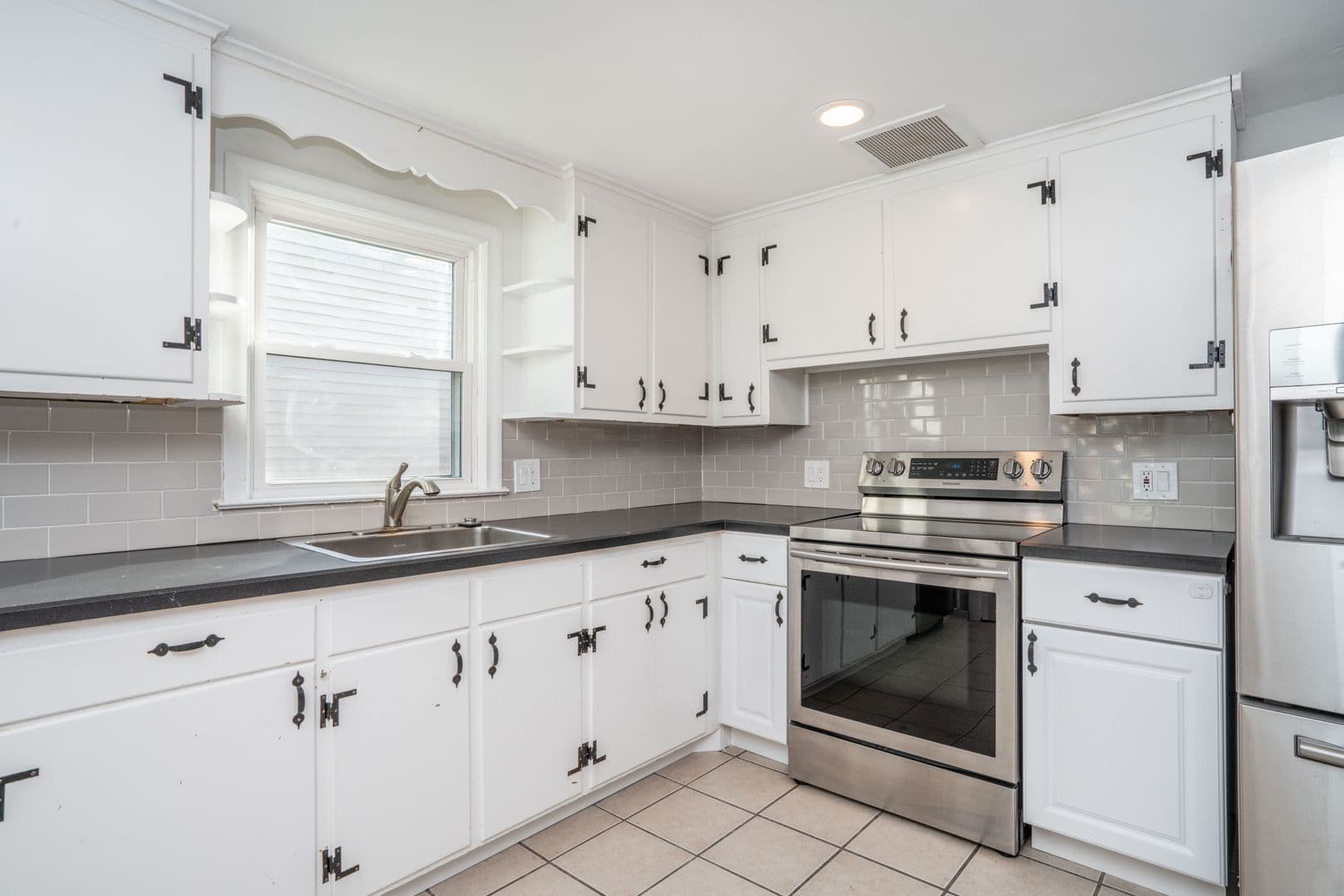 West Hartford House: 30 Westgate