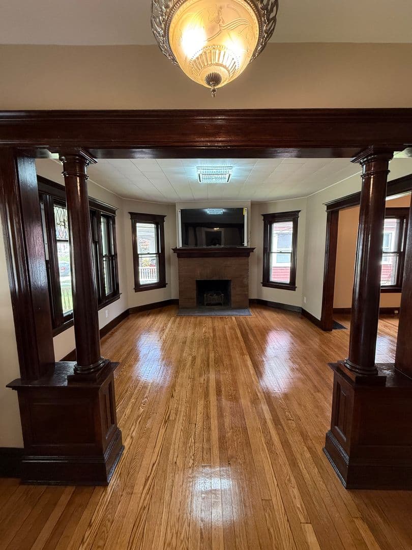 Hartford Apartment: 260-262 Oxford St
