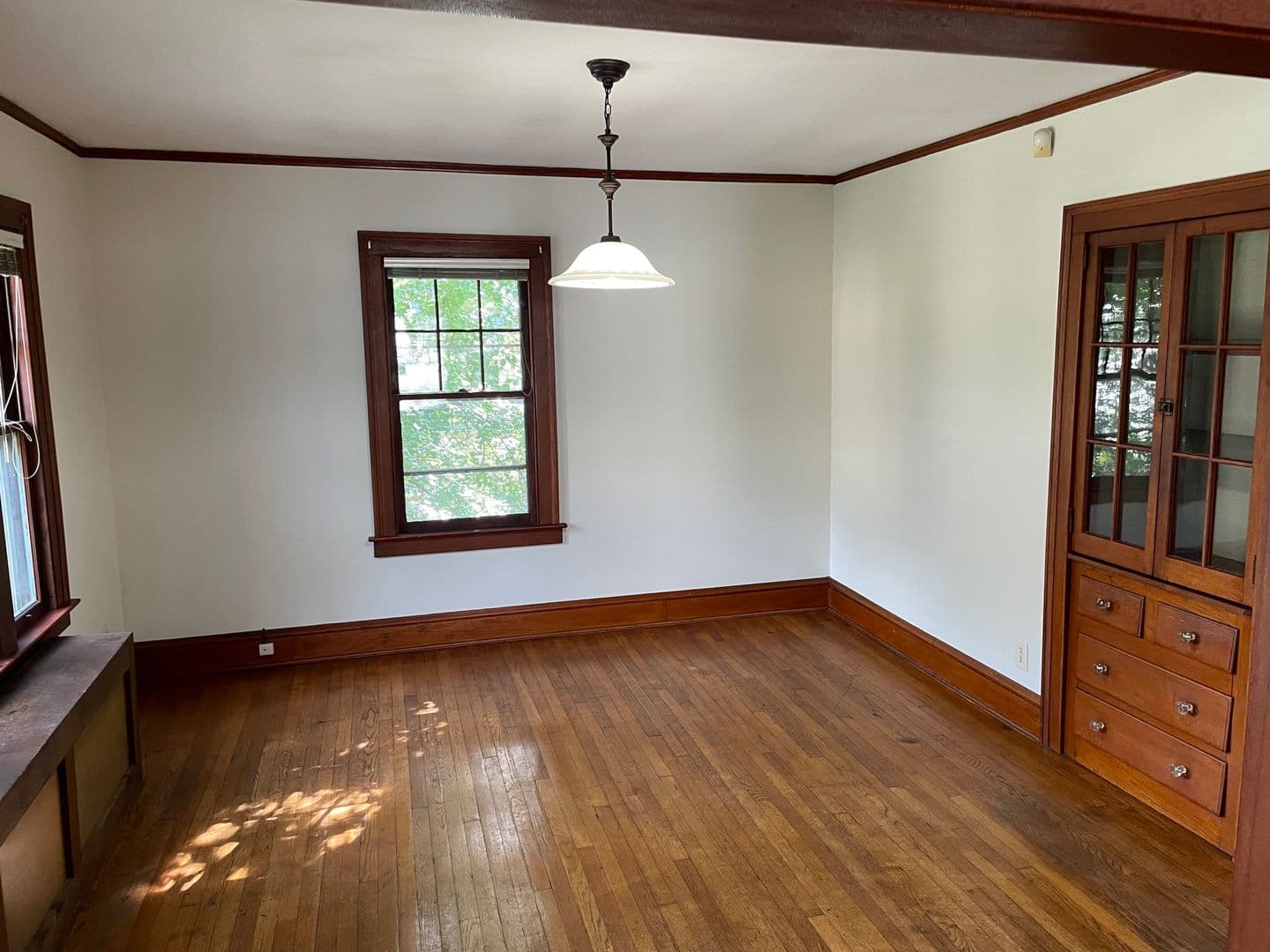 West Hartford Apartment: 11-13 Mitchell Place