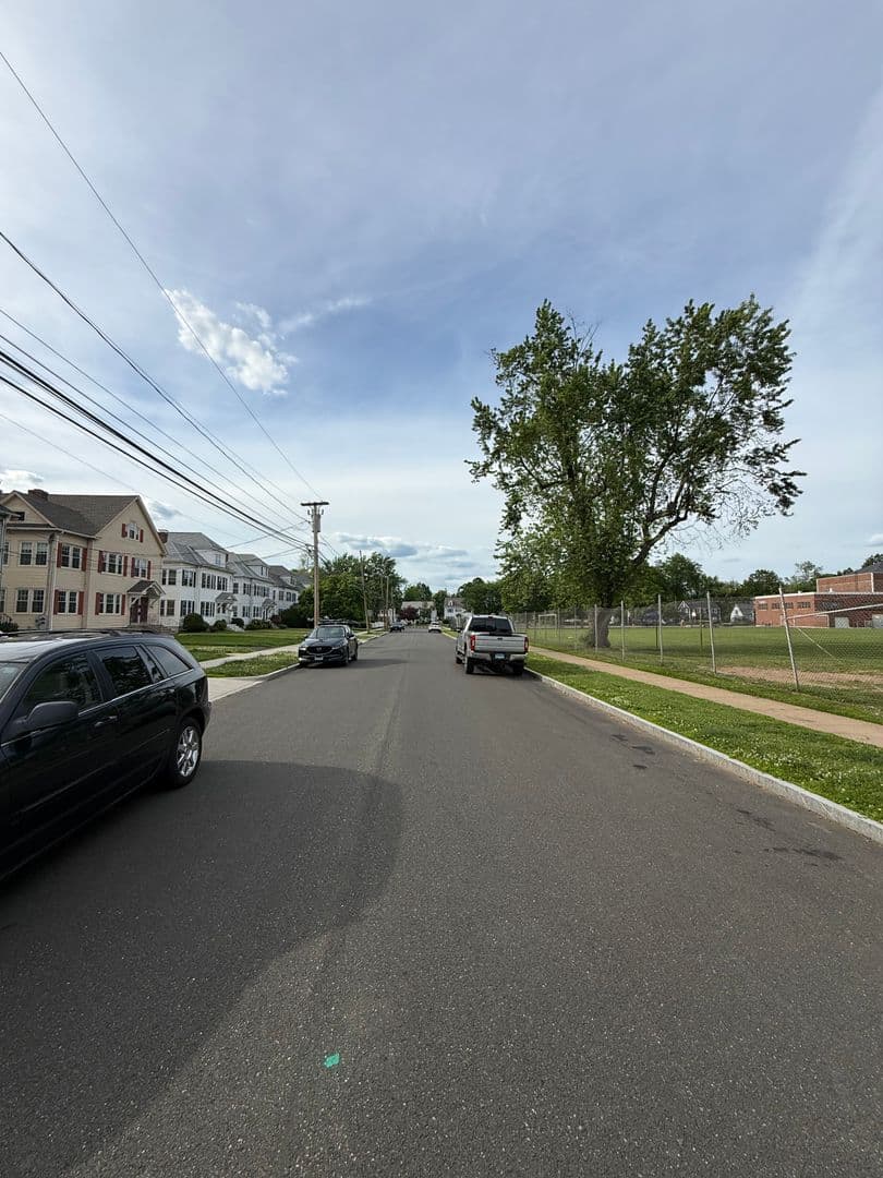 West Hartford Apartment: 120-122 Ardmore Road