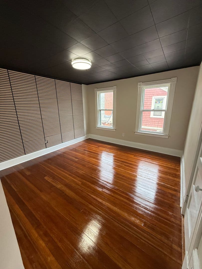 Hartford Apartment: 260-262 Oxford St