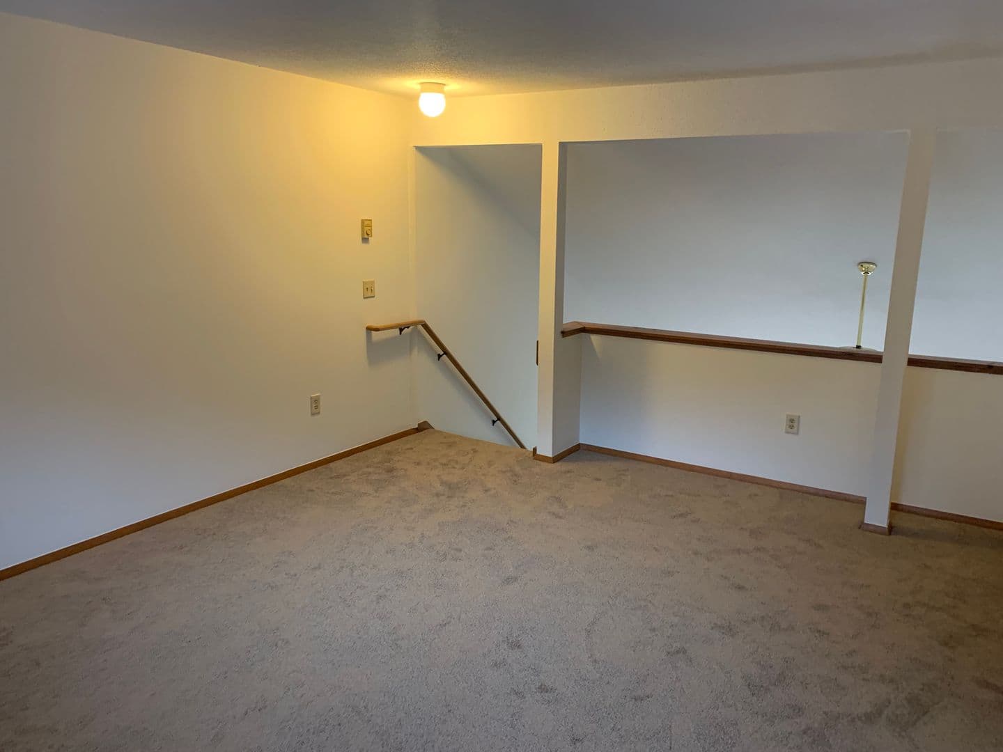 Plainville House: 492 East Street