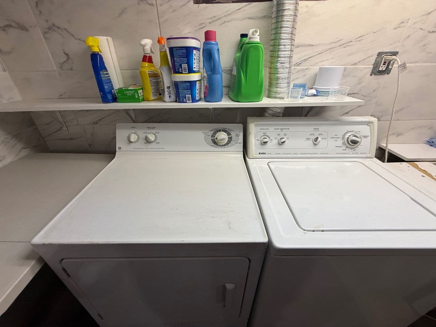West Hartford Apartment: 120-122 Ardmore Road