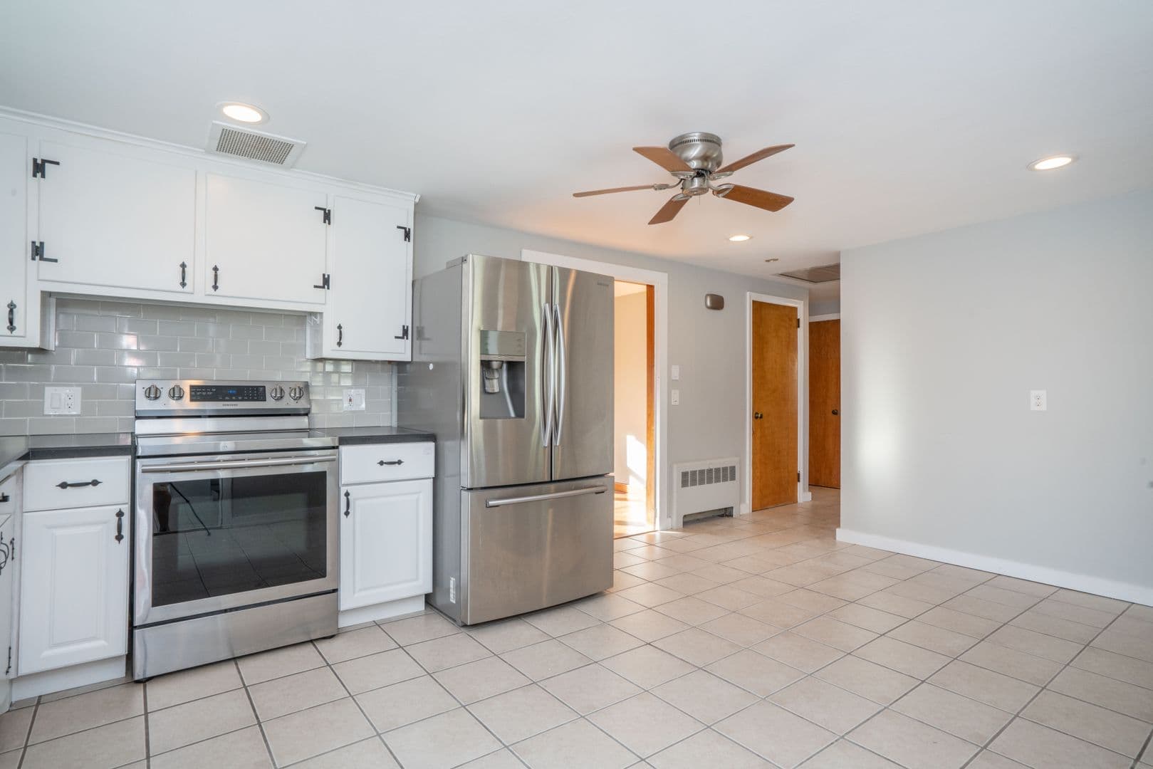 West Hartford House: 30 Westgate