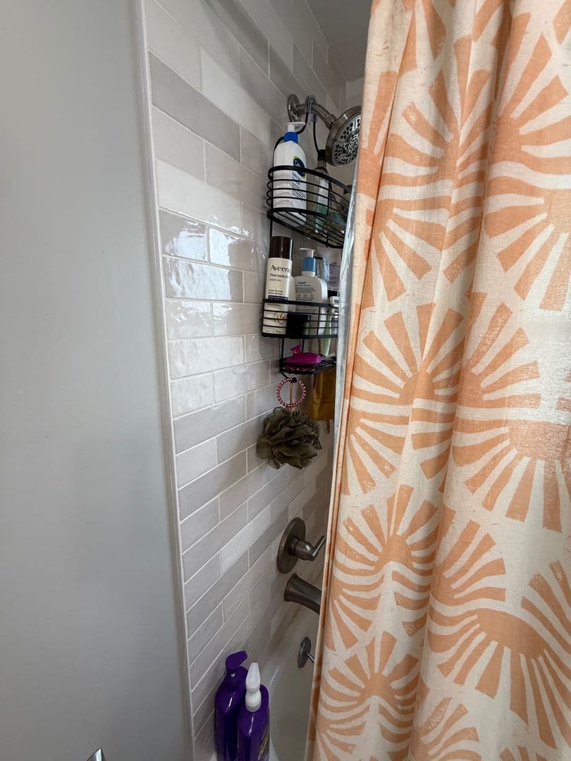 West Hartford Apartment: 120-122 Ardmore Road