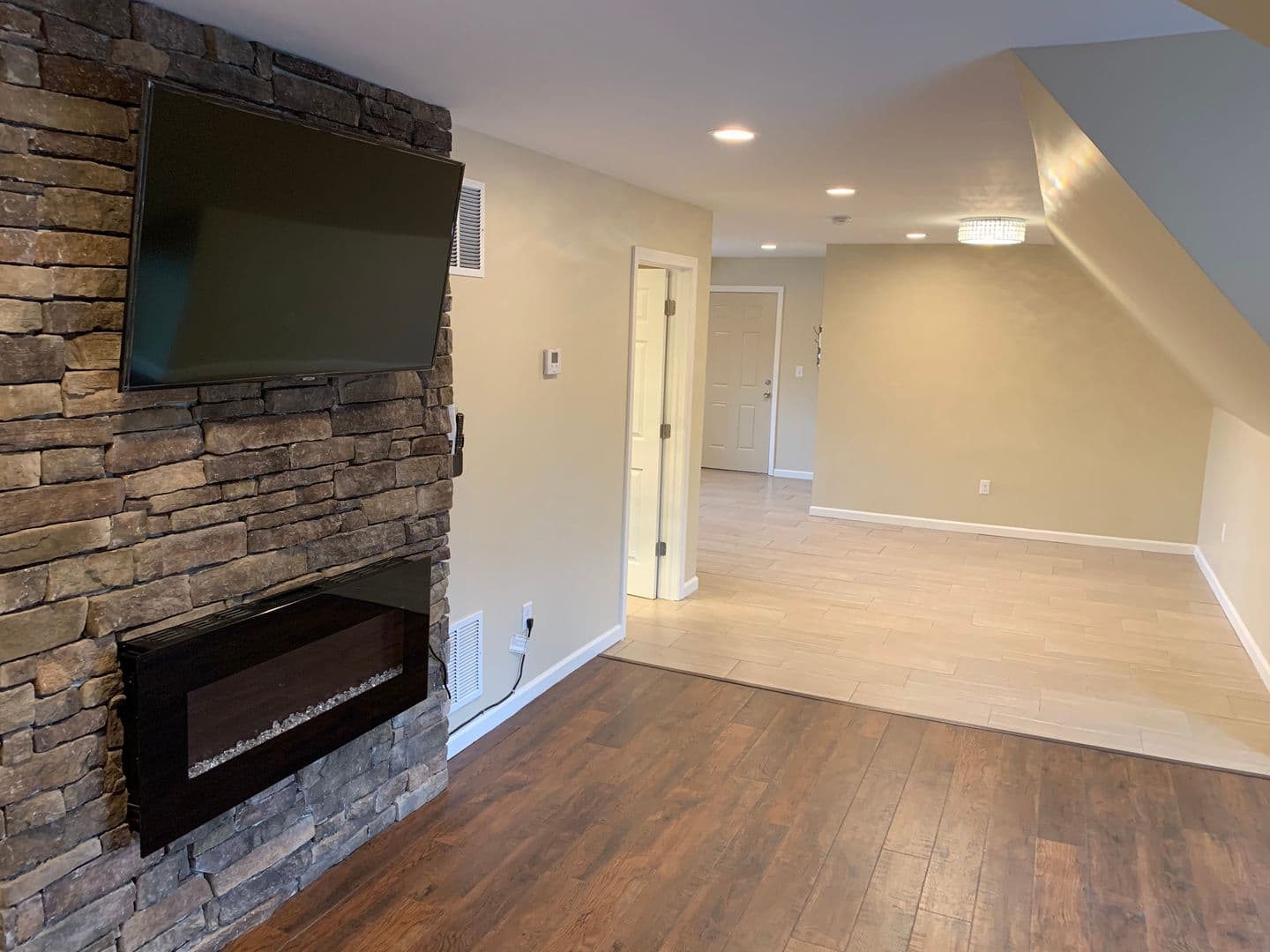Hartford Apartment: 64 Oxford Street
