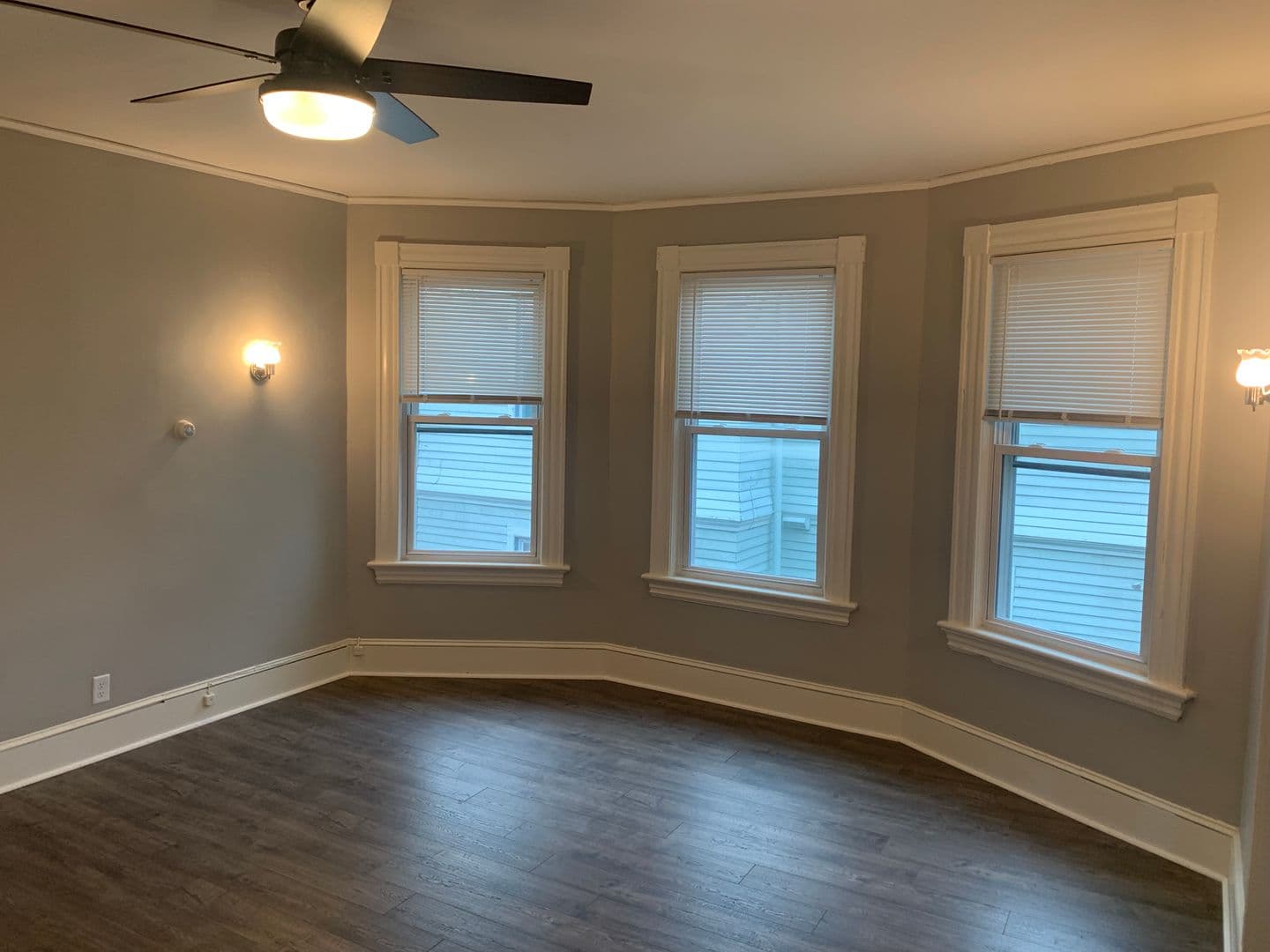 New Britain Apartment: 131 Lincoln St