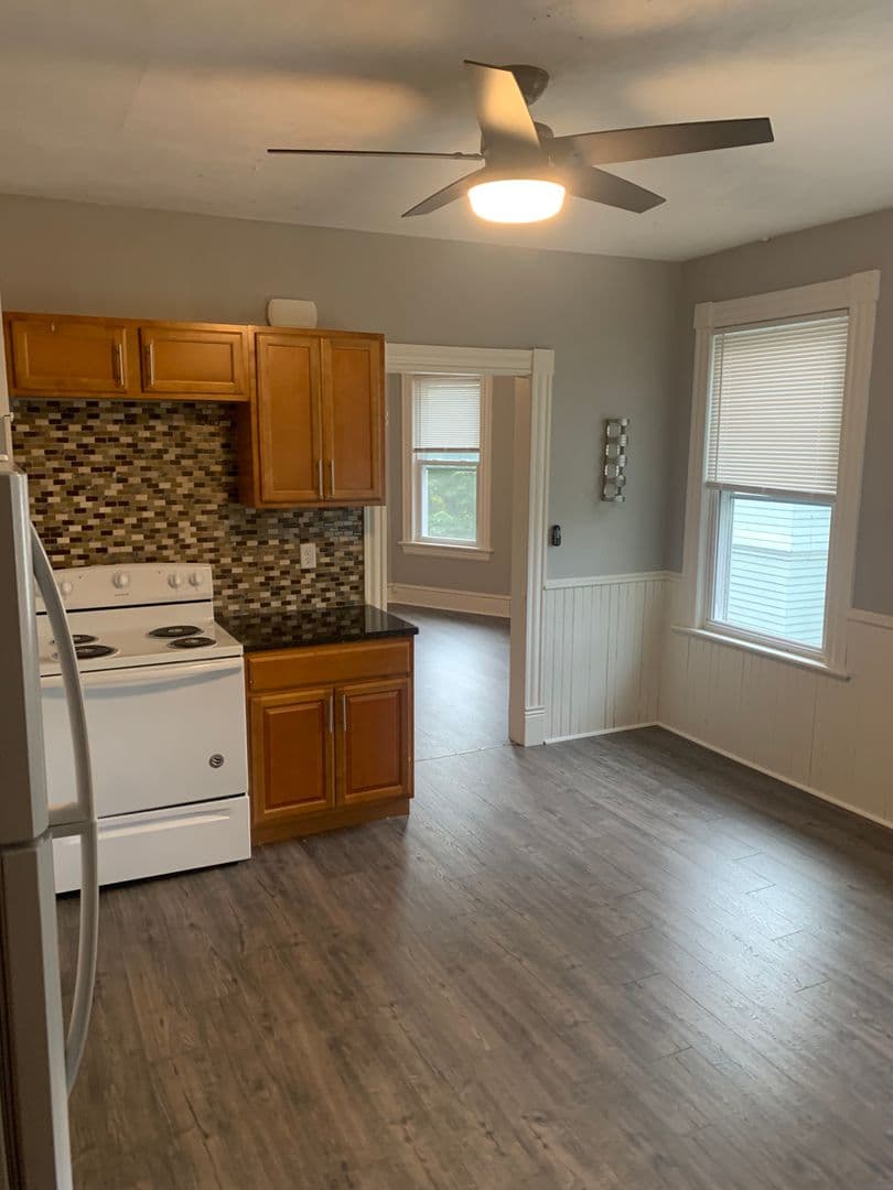 New Britain Apartment: 131 Lincoln St