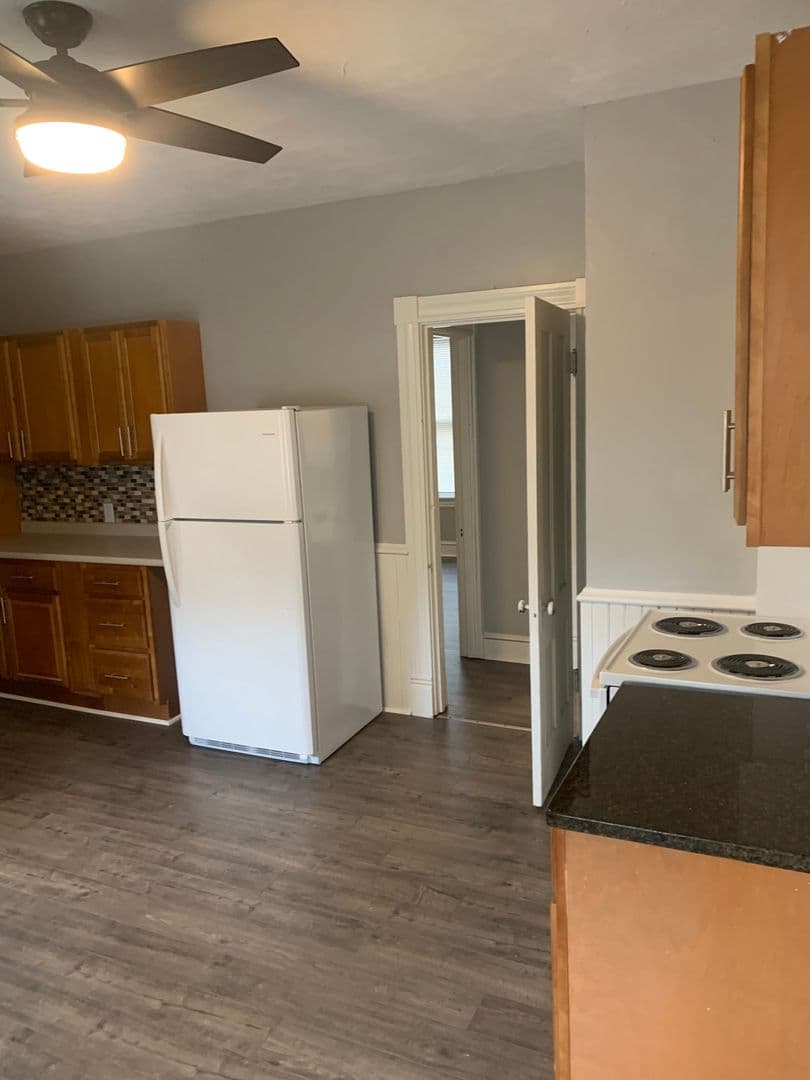New Britain Apartment: 131 Lincoln St