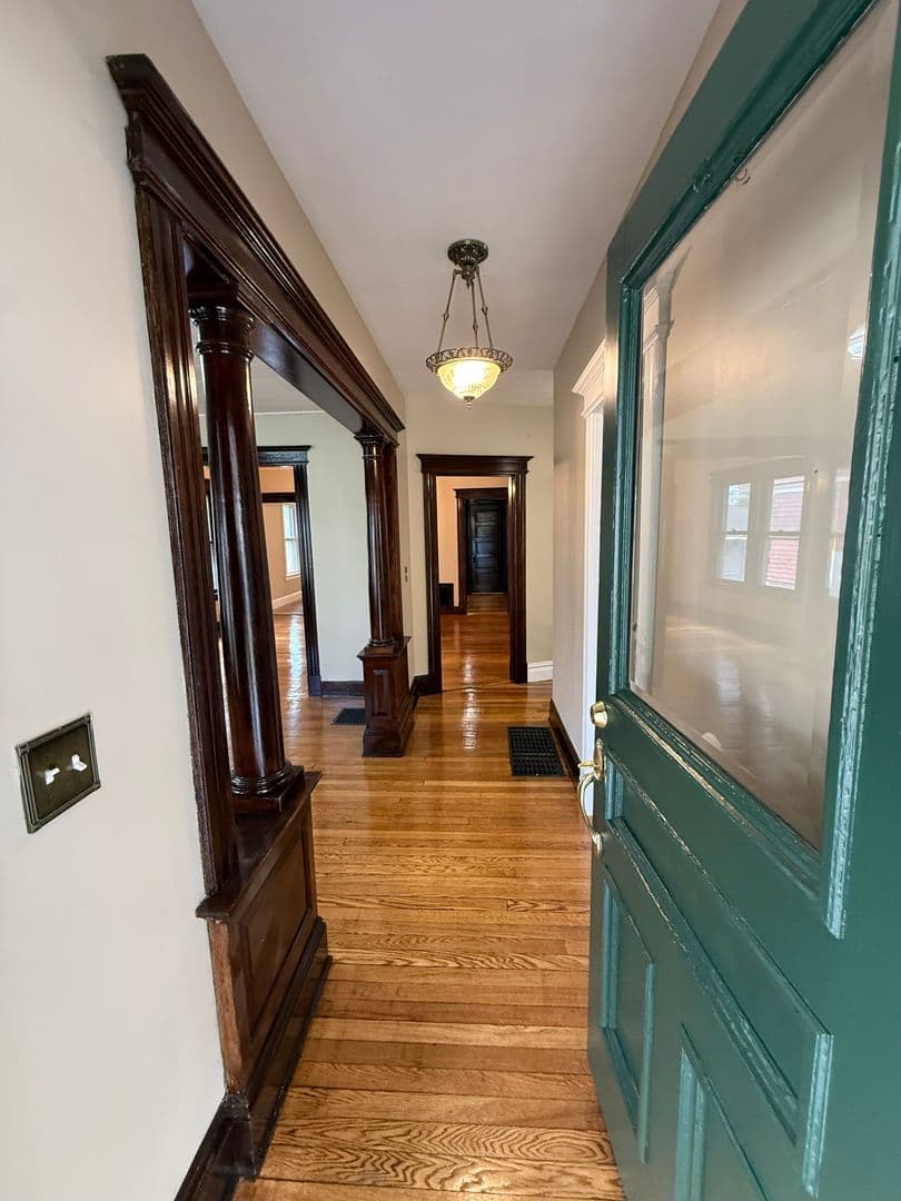 Hartford Apartment: 260-262 Oxford St