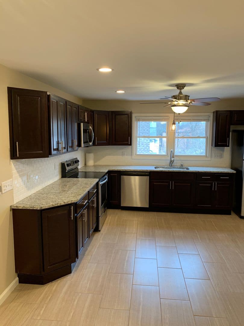 Hartford Apartment: 64 Oxford Street