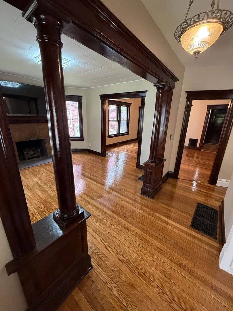 Hartford Apartment: 260-262 Oxford St