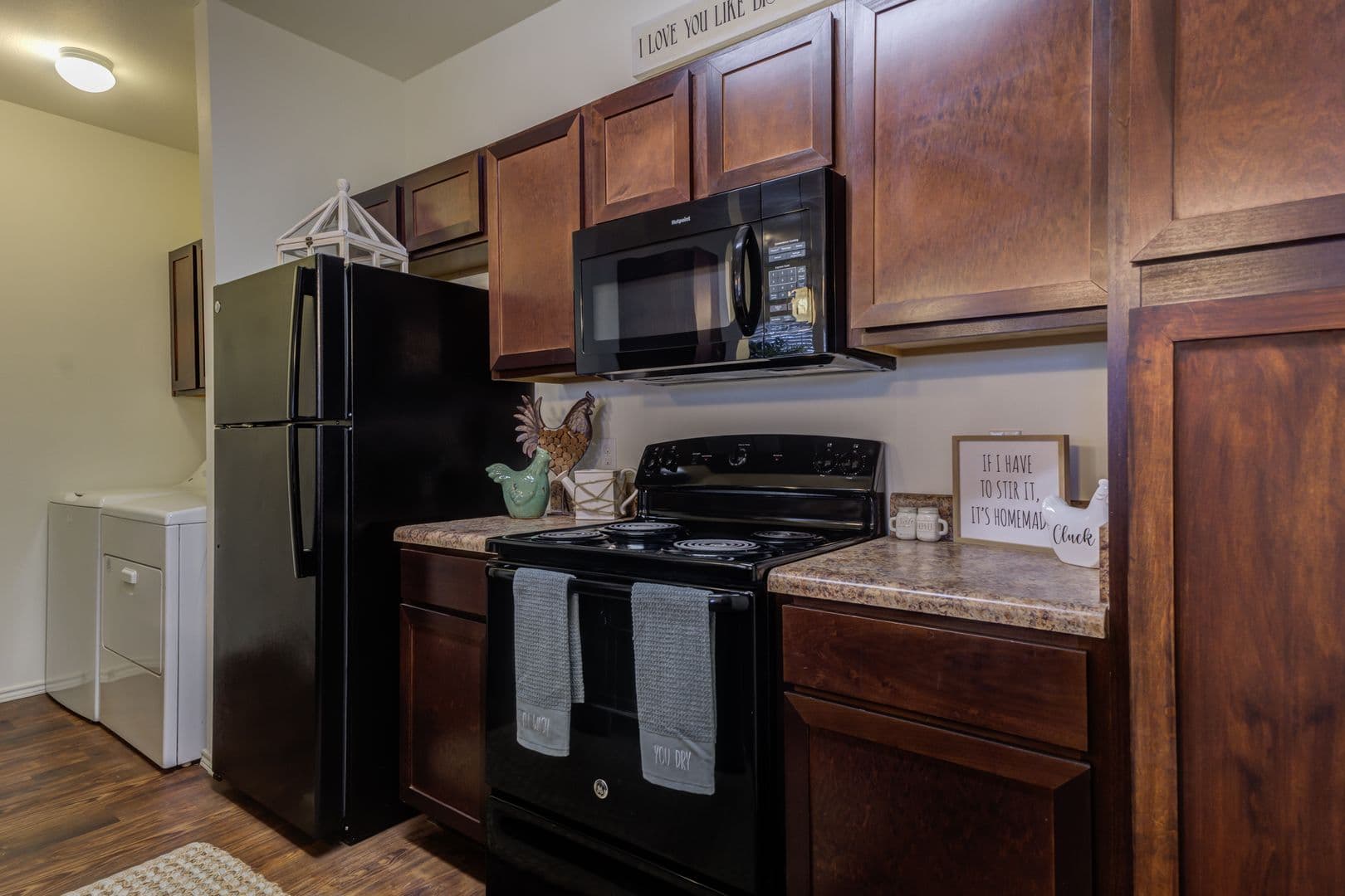 Lubbock Apartment: 1606 82nd St