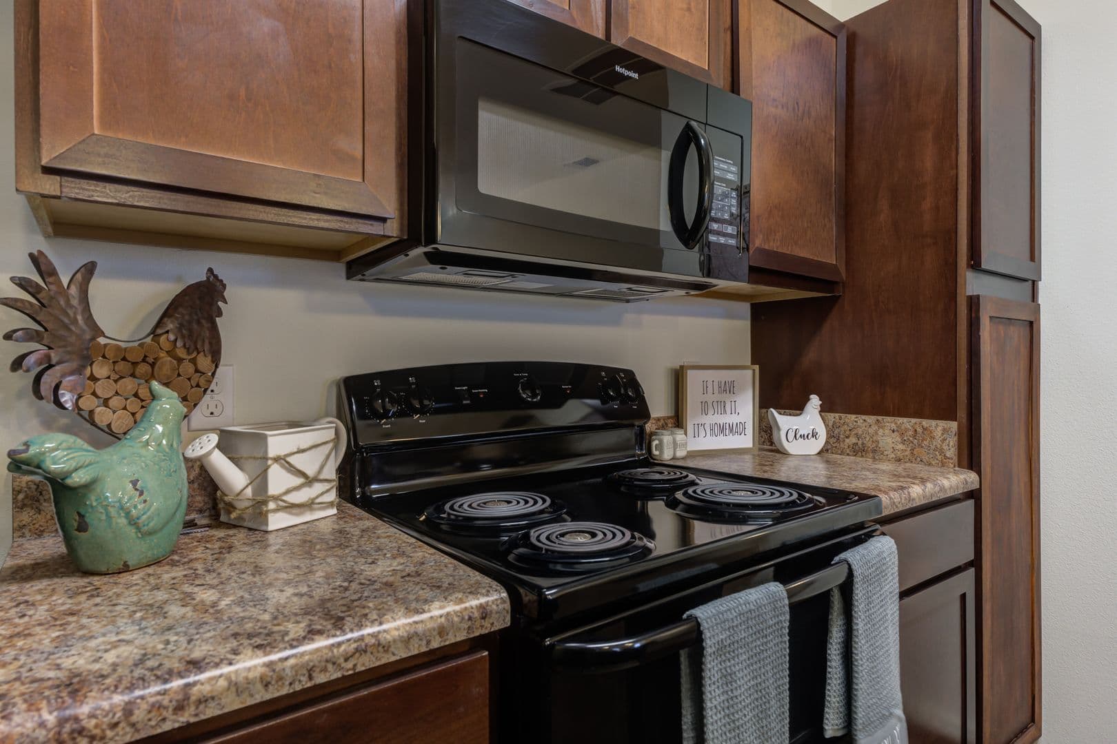 Lubbock Apartment: 1606 82nd St