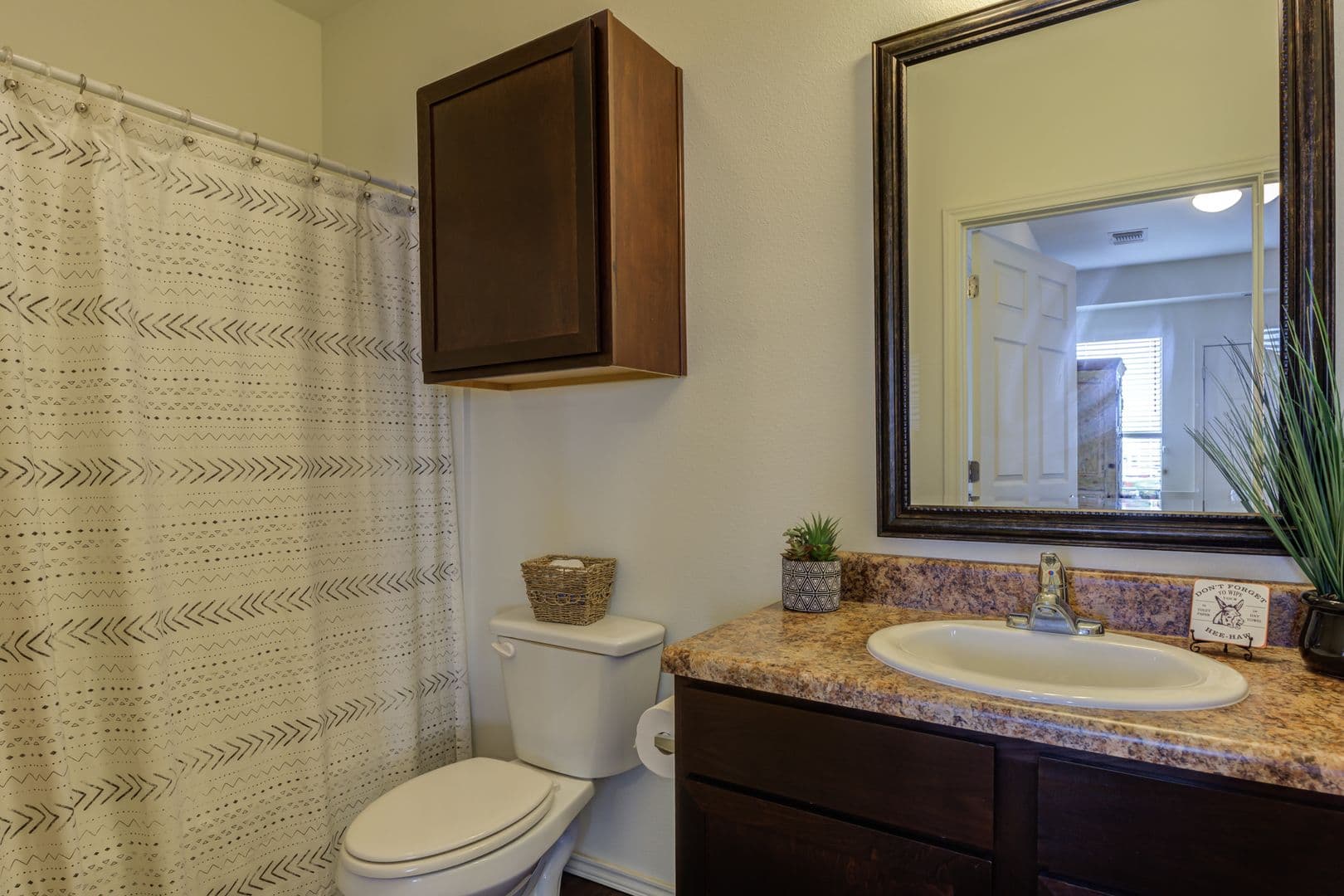 Lubbock Apartment: 1606 82nd St