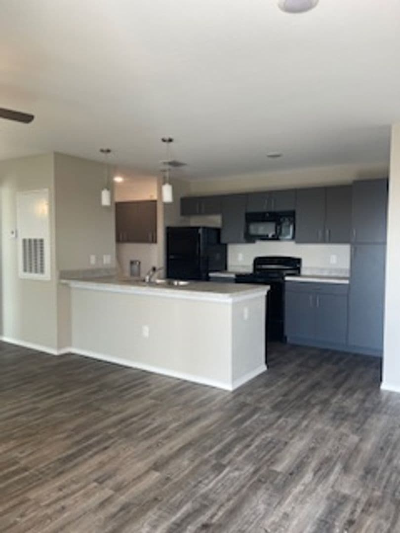 Lubbock Apartment: 3705 Clovis F Rd