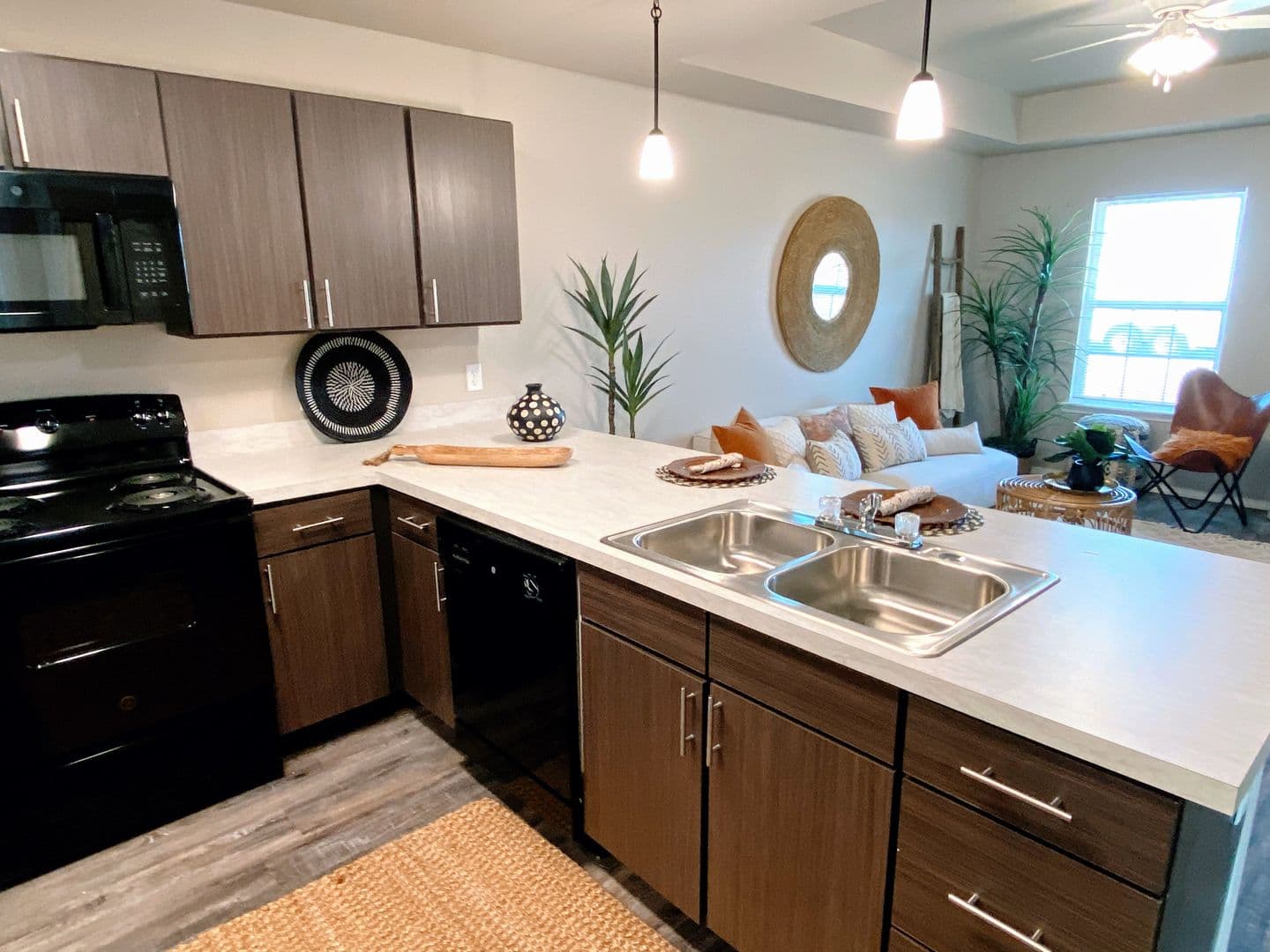 Lubbock Apartment: 3701 Clovis Rd
