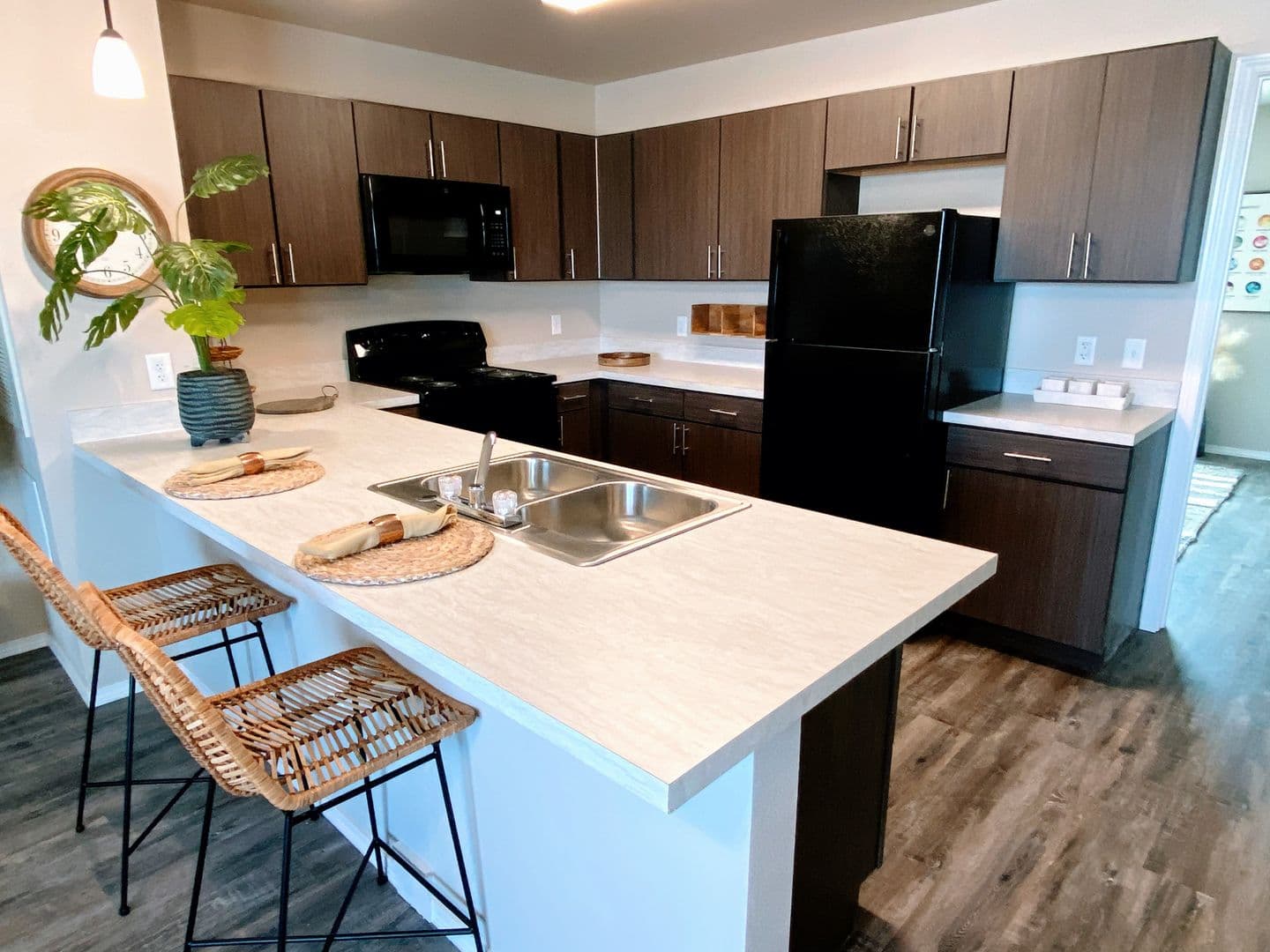 Lubbock Apartment: 3701 Clovis Rd