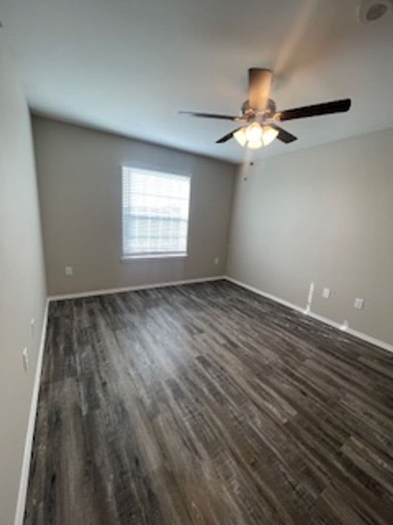 Lubbock Apartment: 3705 Clovis F Rd