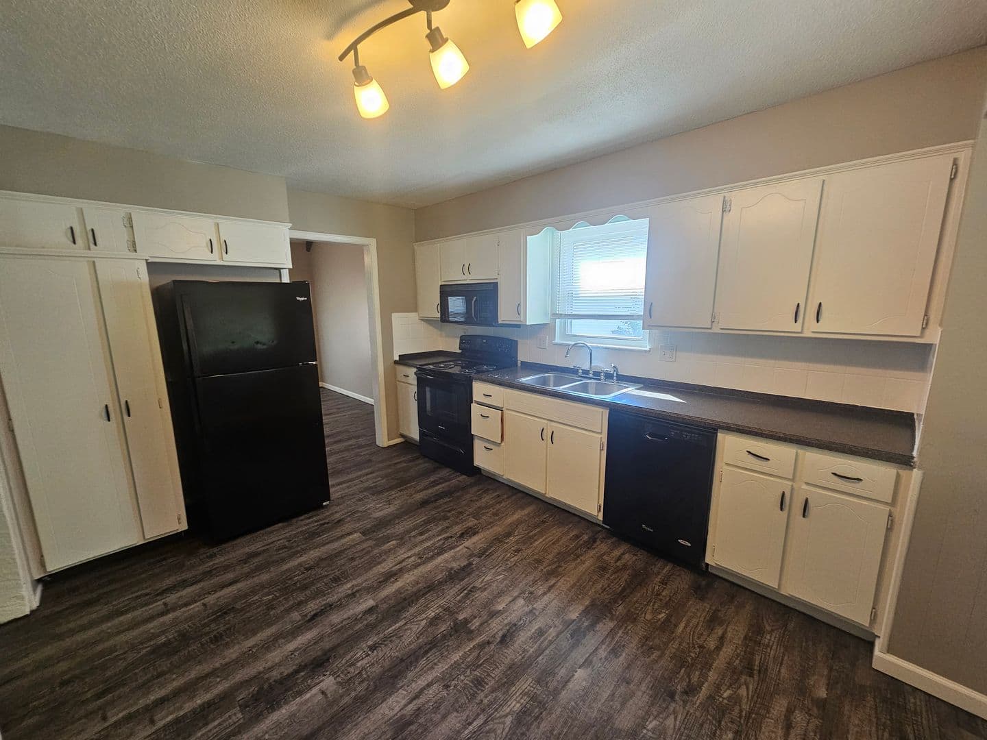 Kansas City House: 10013 N Harrison Drive