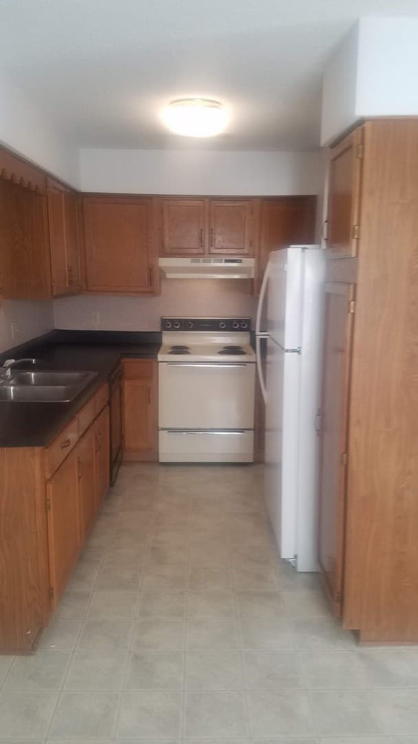 Smithville Apartment: 211 W. Main Street