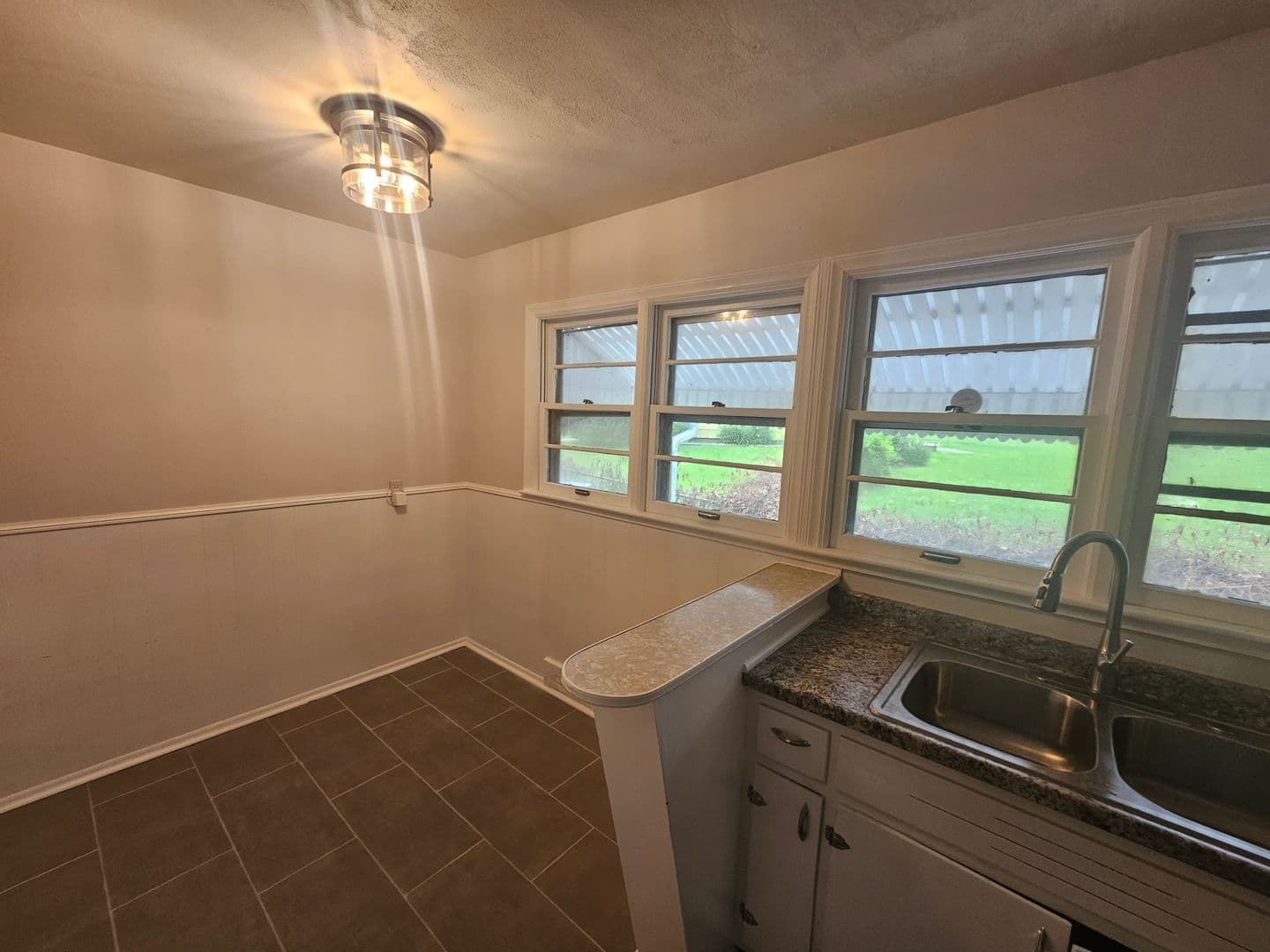Kansas City Apartment: 800-802 E 75th Terrace