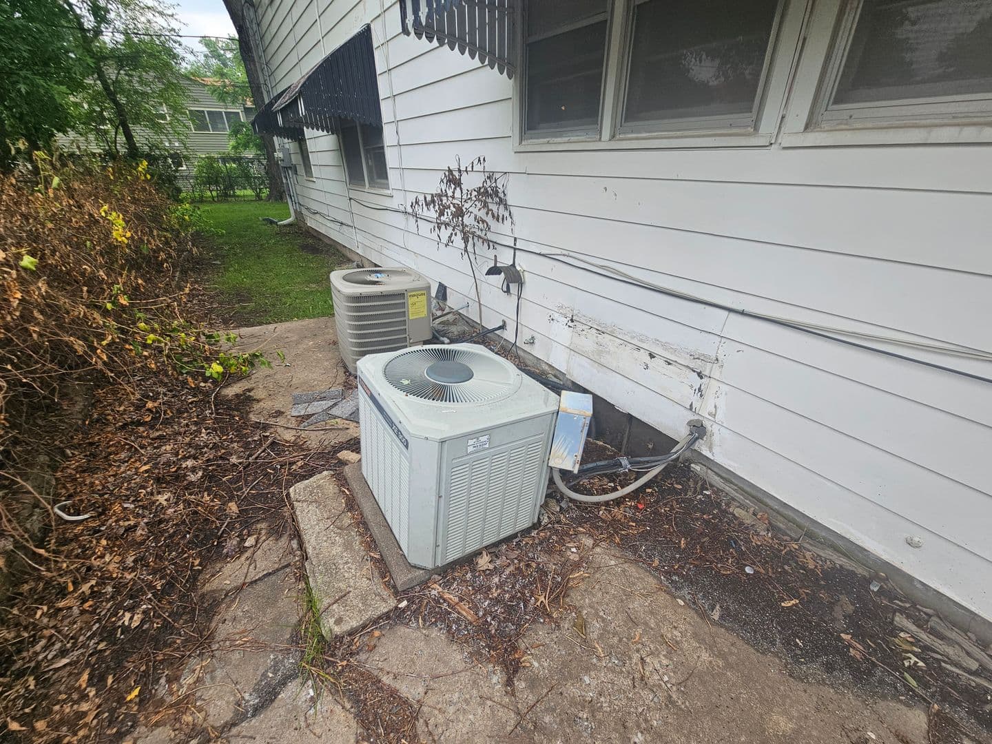 Kansas City Apartment: 800-802 E 75th Terrace