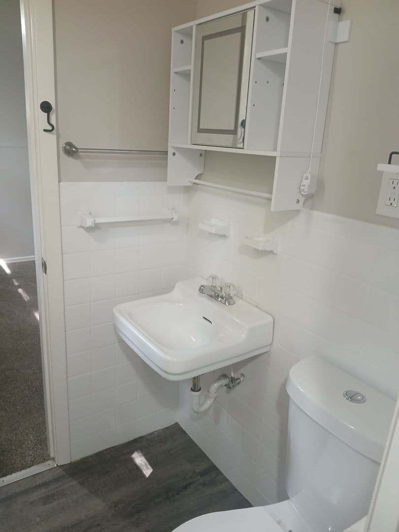 Kansas City House: 5323 NW Edgewood Circle