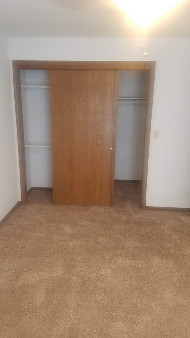 Smithville Apartment: 211 W. Main Street