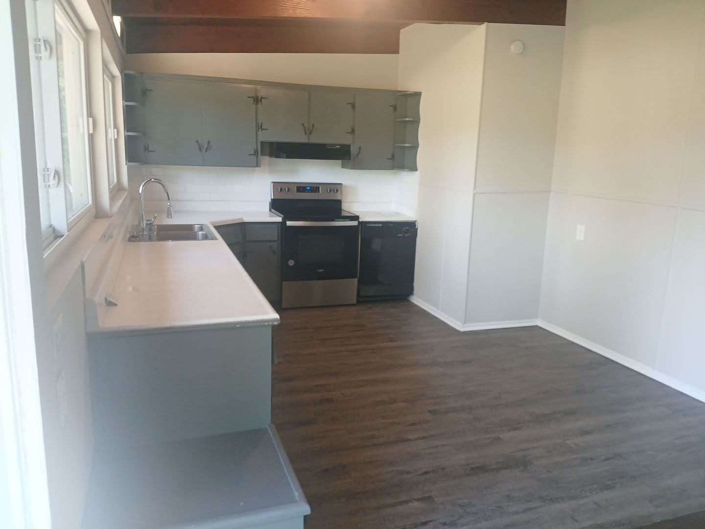 Kansas City House: 5323 NW Edgewood Circle