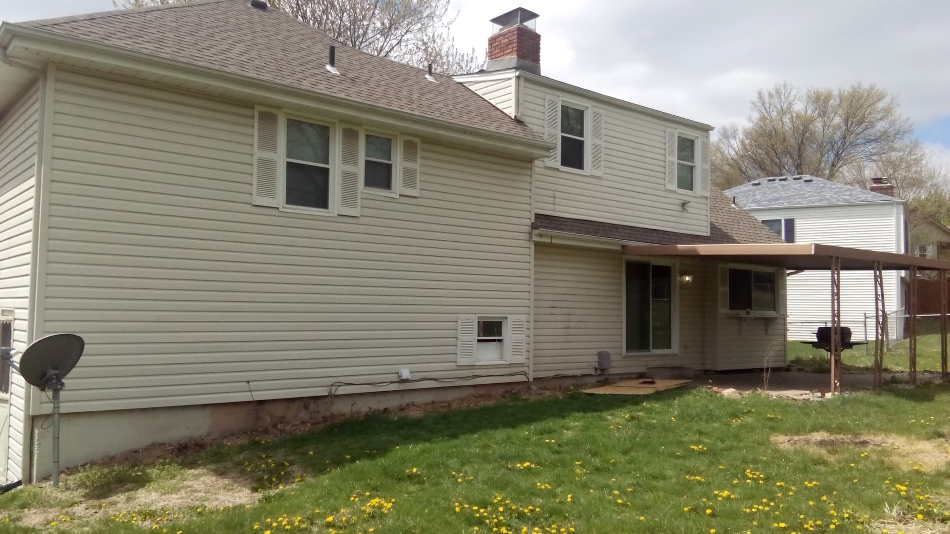 Kansas City House: 10013 N Harrison Drive