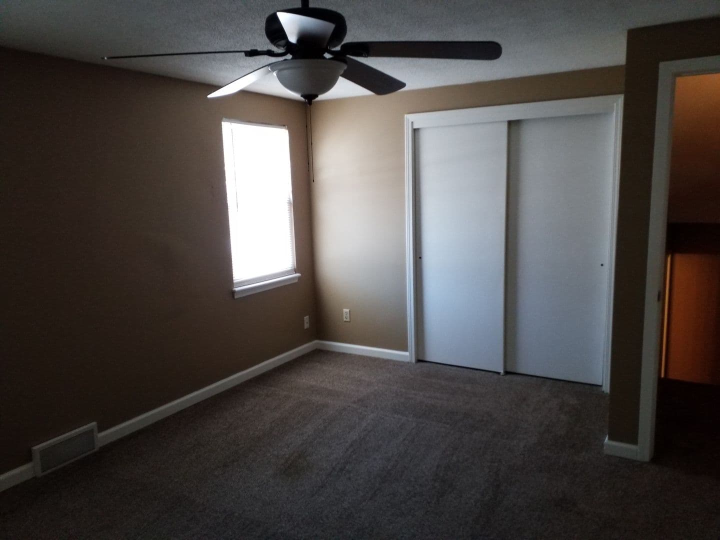 Kansas City House: 10013 N Harrison Drive