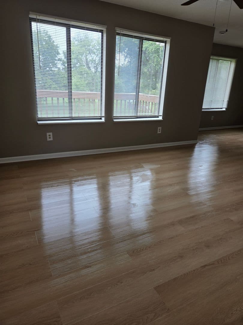Smithville Apartment: 208 W. Main Street