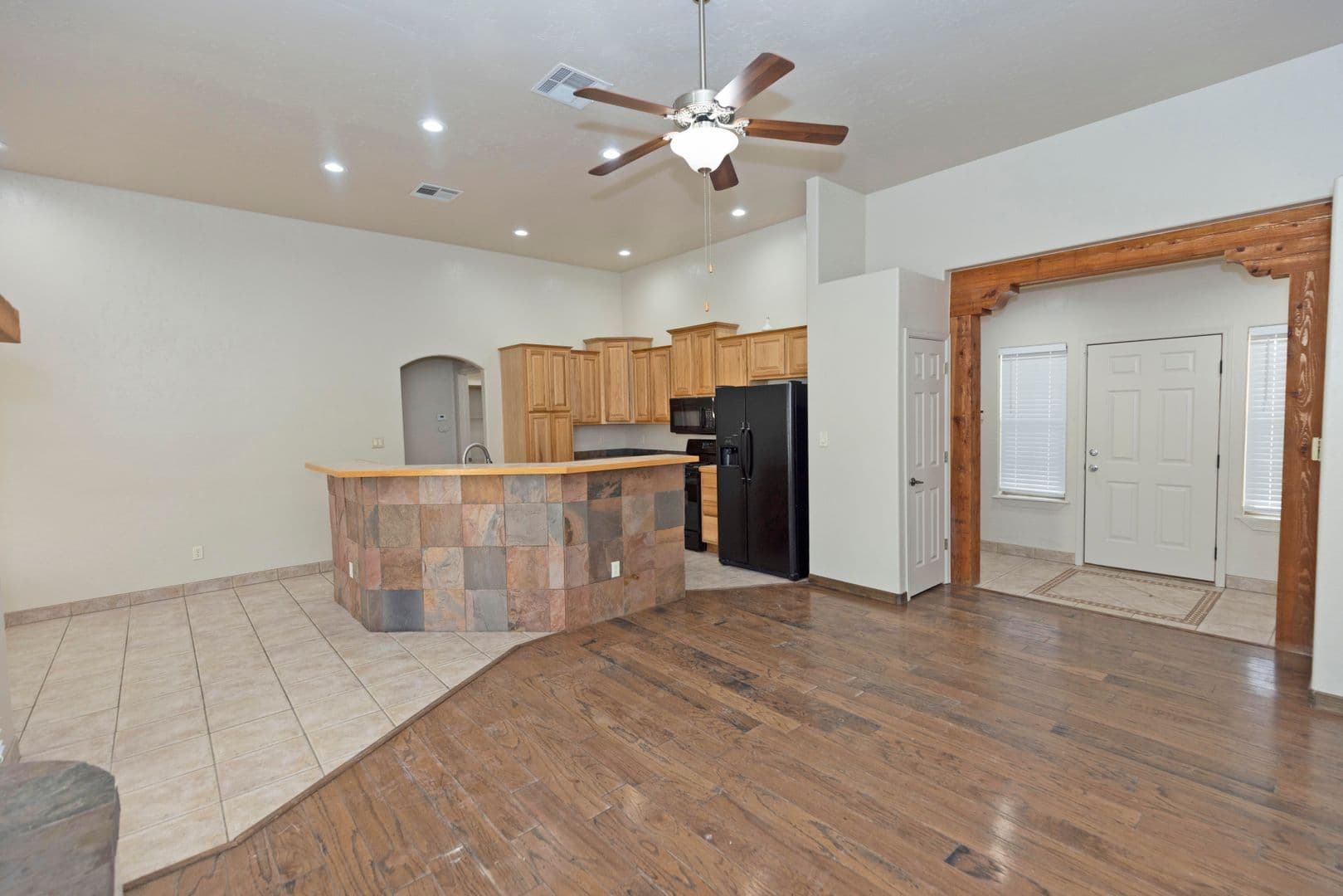 Las Cruces House: 3394 Chimney Rock