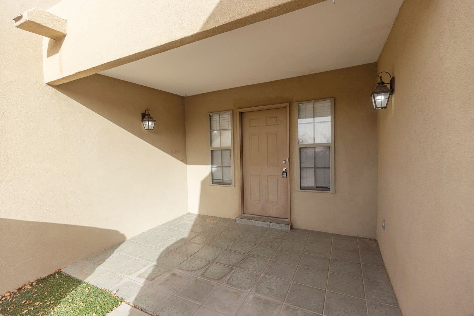 Las Cruces House: 3394 Chimney Rock