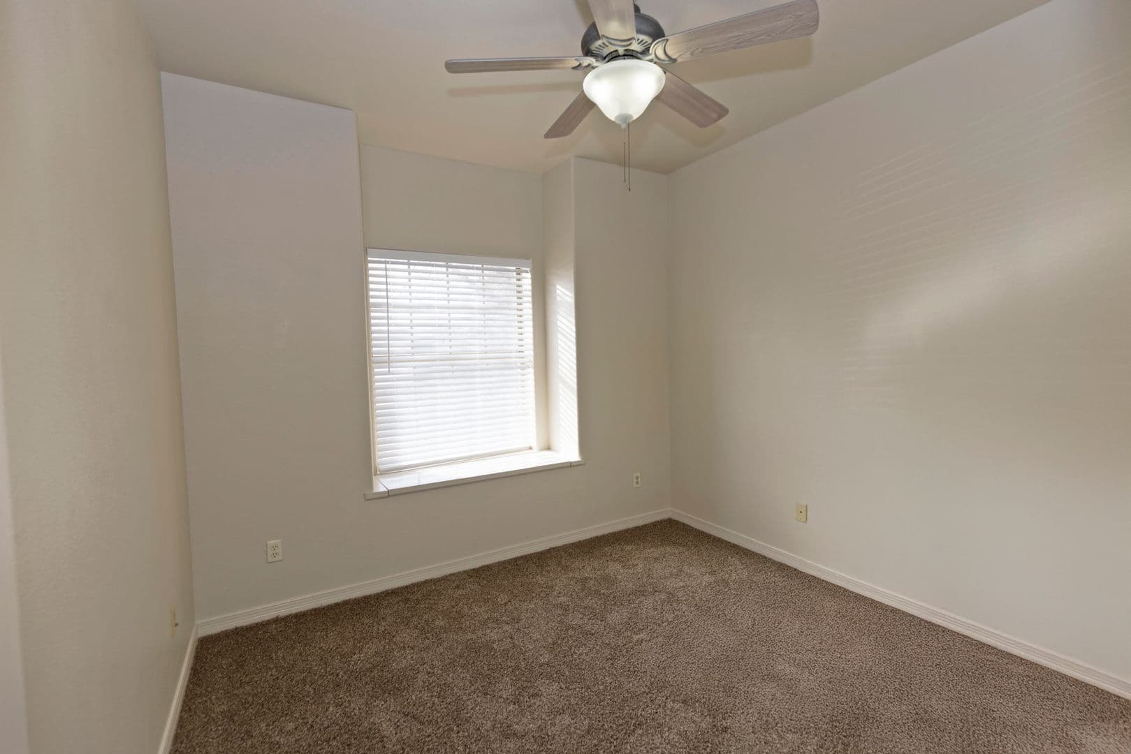 Las Cruces House: 3394 Chimney Rock