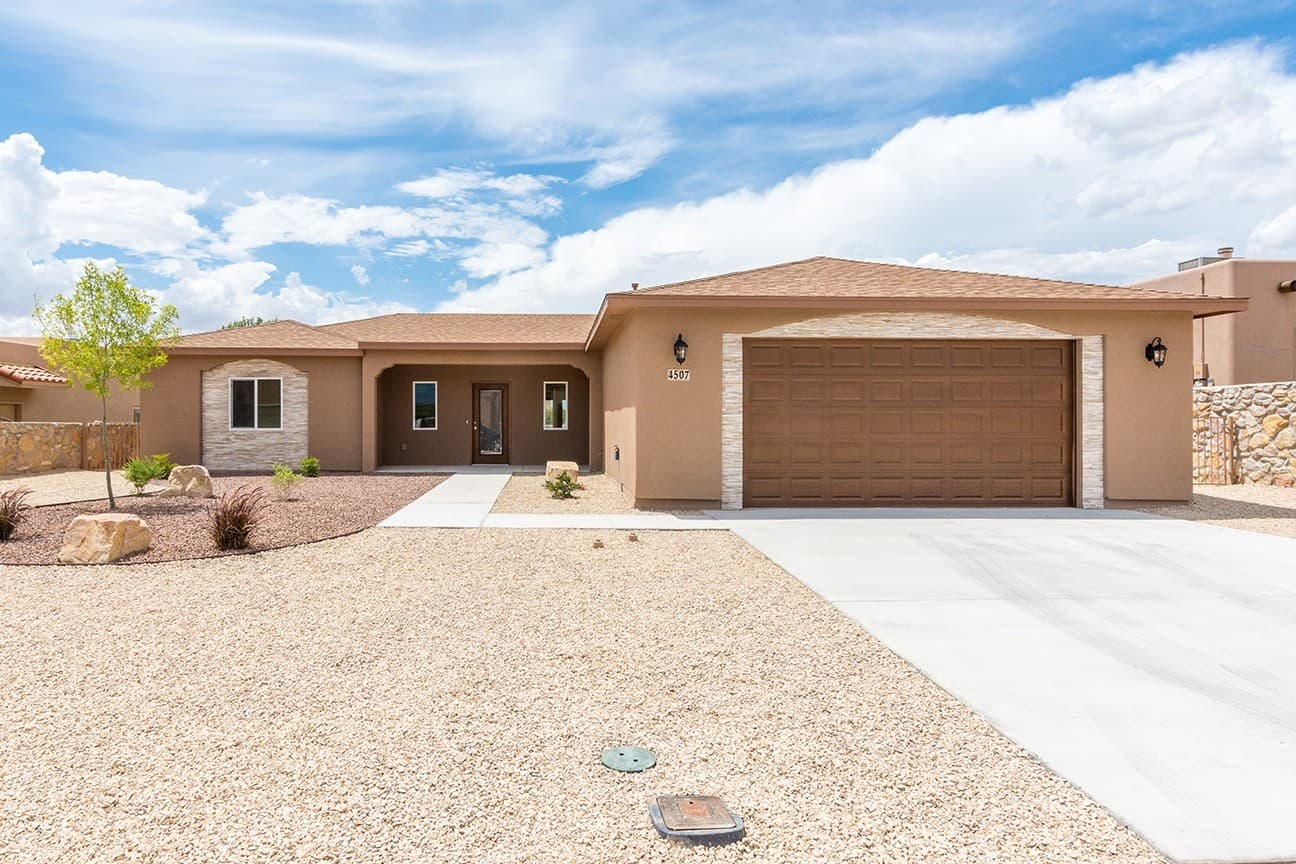 Las Cruces House: 4507 Mesa Central