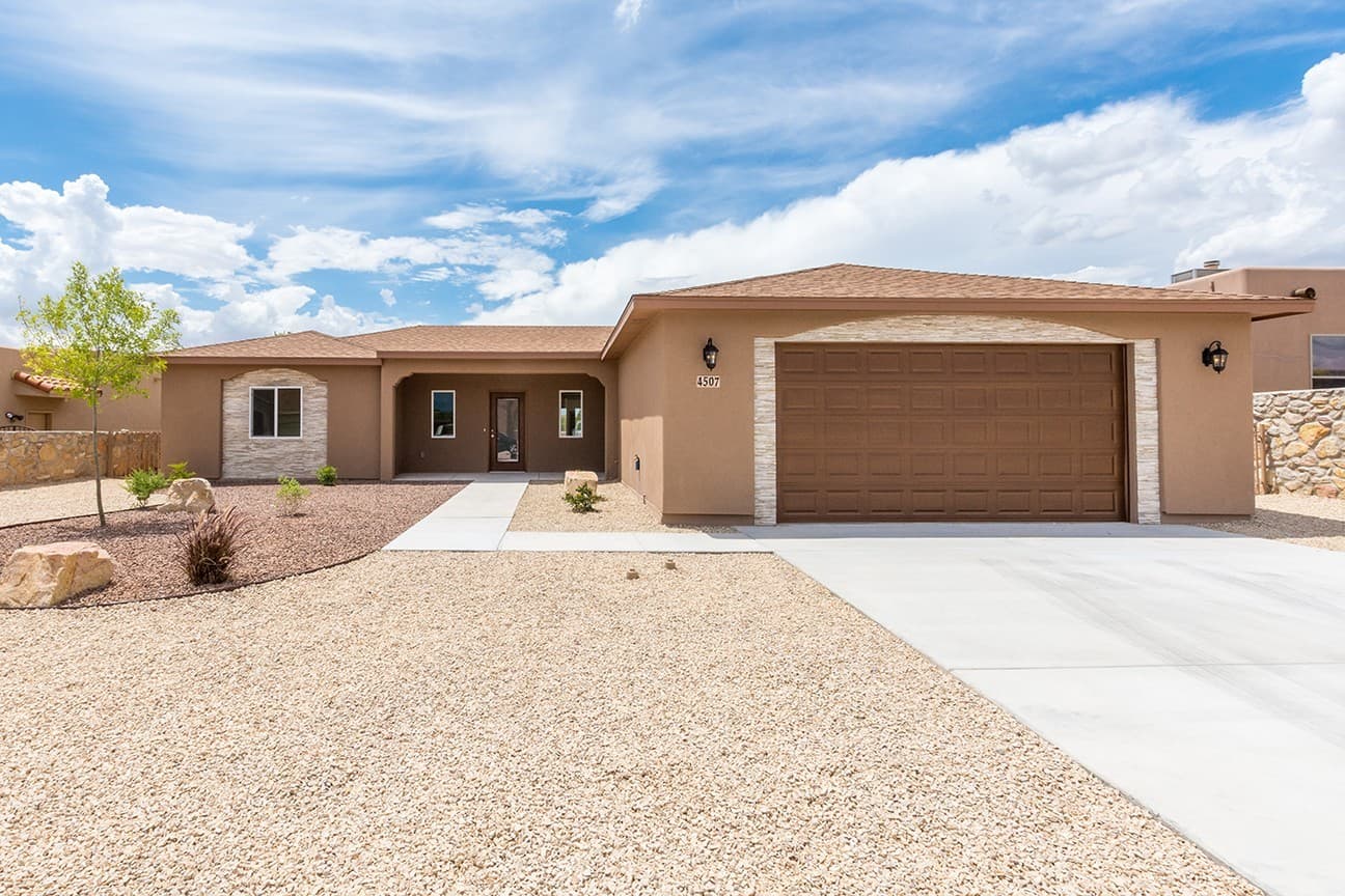 Las Cruces House: 4507 Mesa Central