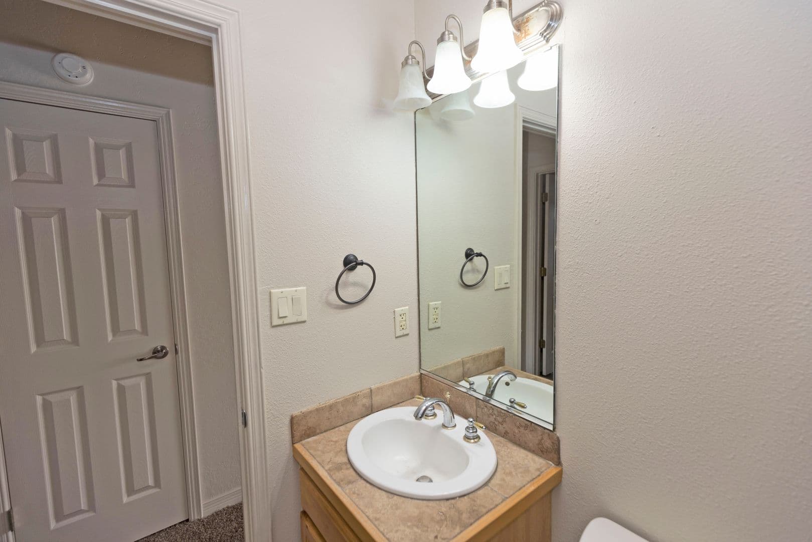 Las Cruces House: 3394 Chimney Rock